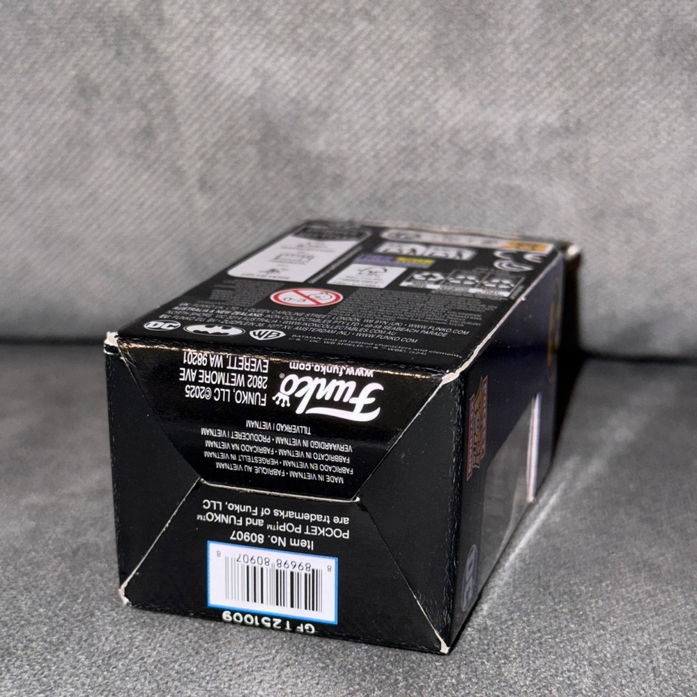 Funko Pocket Pop! Keychain Patchwork Batman - Blue and Tan - Picture 4 of 4